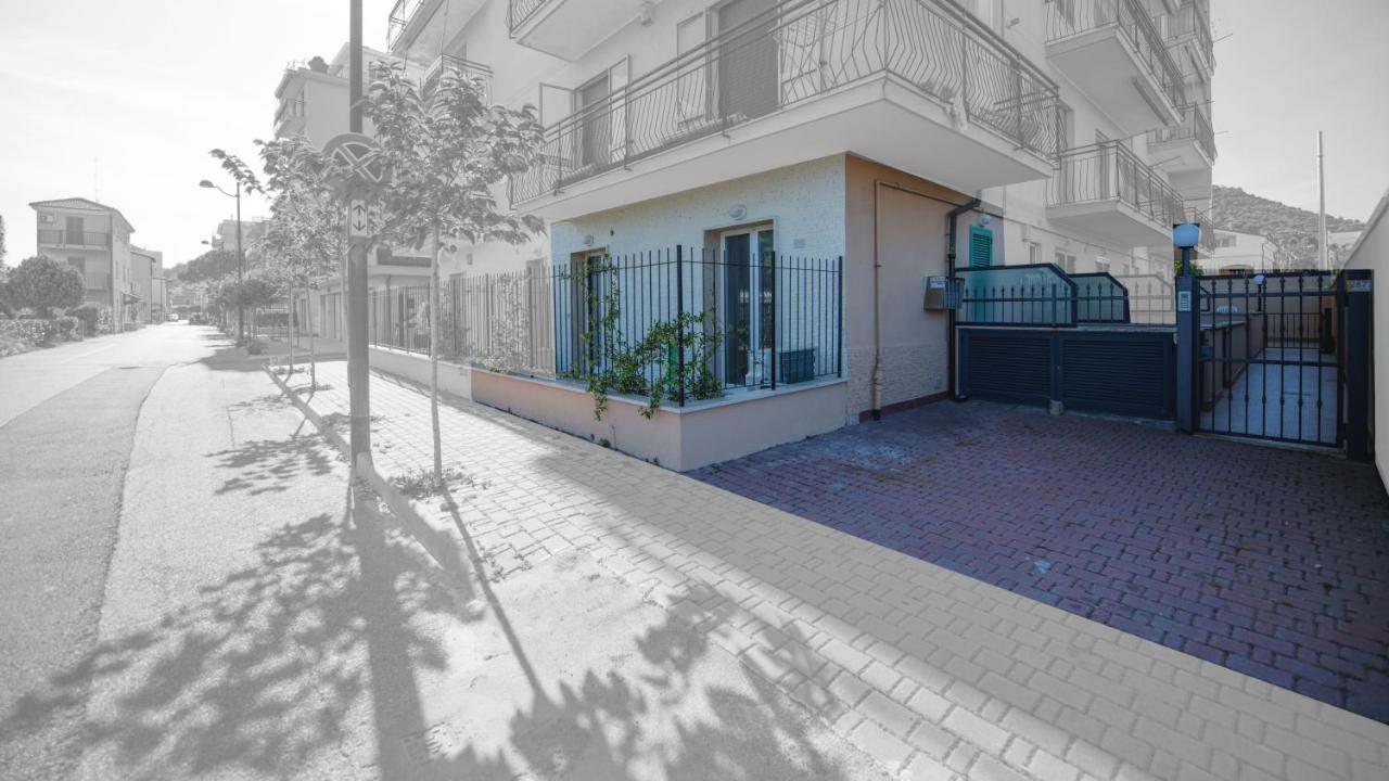 Babyaccommodation Family Comfort Ll Pietra Ligure Exterior photo